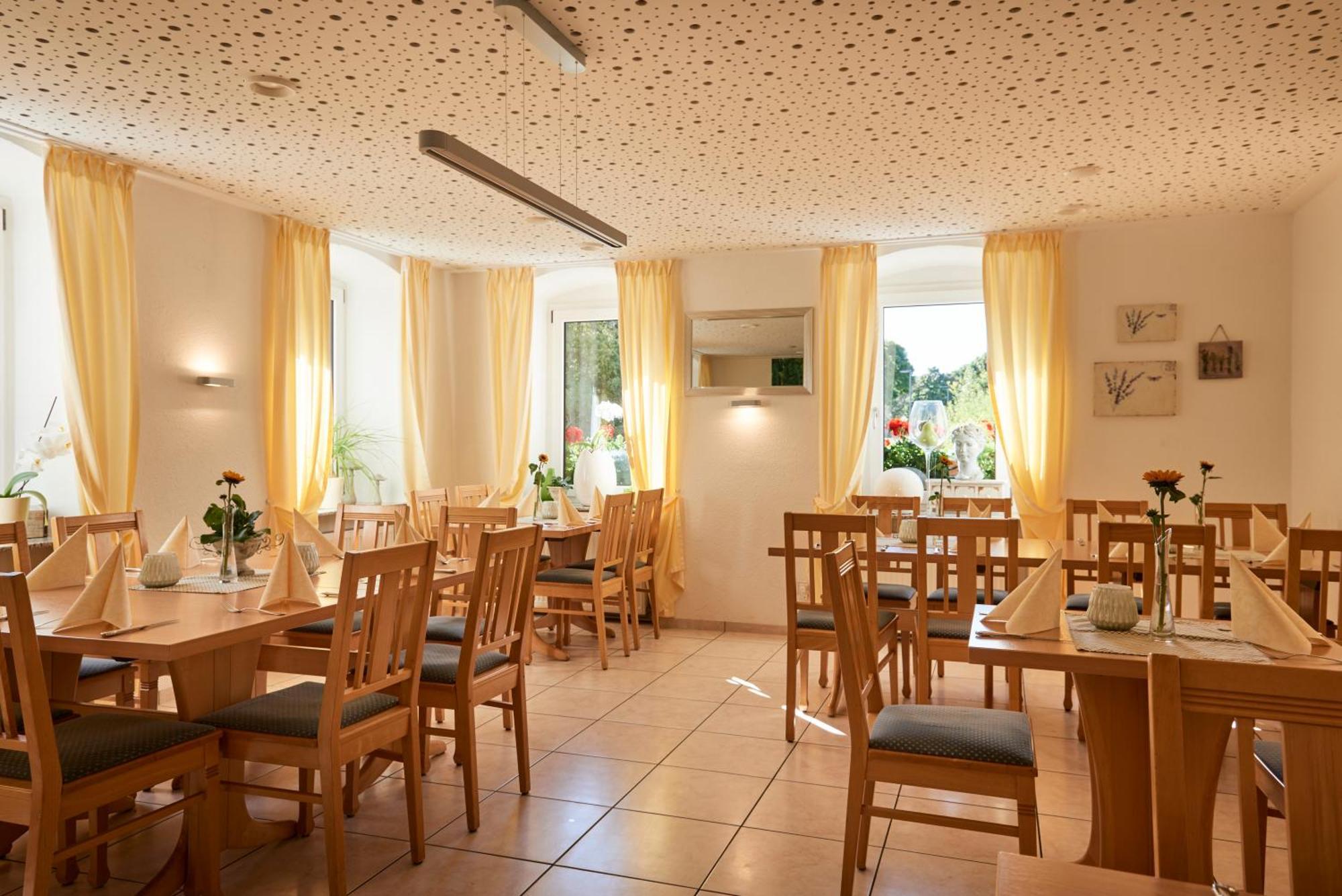 Hotel Restaurant Adler Westhausen  Exterior photo